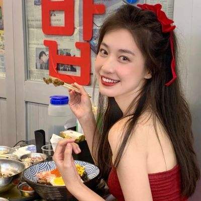 51岁吴绮莉生日太孤单，女儿吴卓林流浪不管妈妈，母女7年未见面！